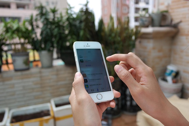 Apple alcança avaliação histórica de US$ 5 trilhões ao final do pregão